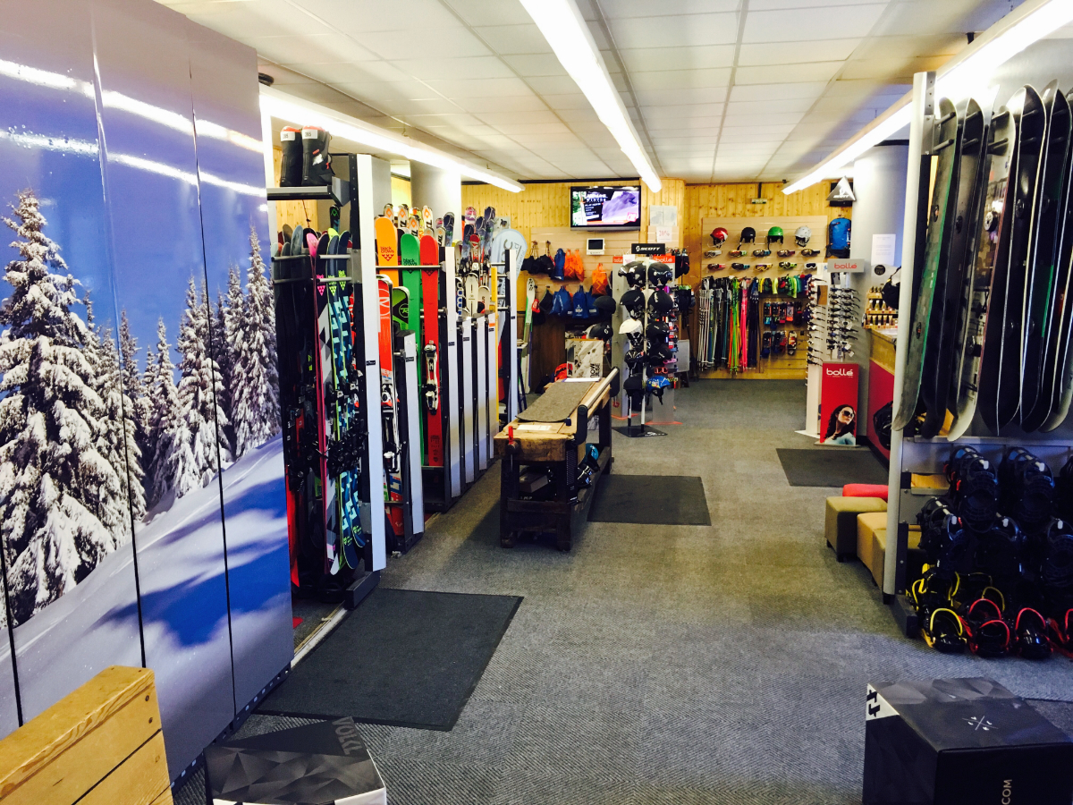 Ski rental in the center of Chamonix - Skiloc Store